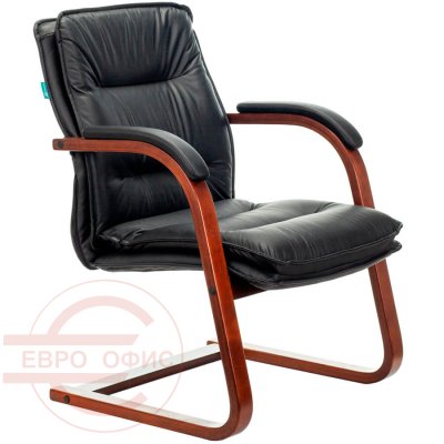 T-9927WALNUT-AV Кресло для посетителя  Бюрократ, обивка кожа (Чёрный)